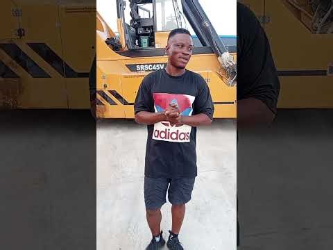 Things You should Know about Reach Stacker | biggest heavy machine