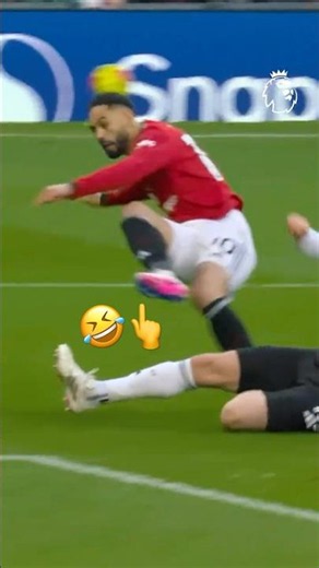 Cunha Scores But Gravity Wins 🤣