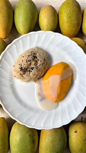 Mango sticky rice 🥭. Recipe in description ✨ #homemade #baking #mangorecipe #vegan
