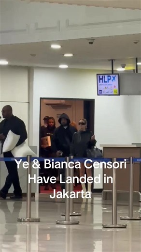 Ye & Bianca Censori have officially landed in Jakarta Ye kept it characteristically monochrome in head-to-toe black, while Bianca Censori arrived in micro shorts, oversized sunglasses, white ankle boots and a distressed Hermès Birkin The arrival comes just ahead of Ye’s only Asia & Oceania show, set to take place in Jakarta on October 24 Jakarta, the Ye era has officially begun. LET'S GOOOOO!