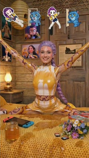 Mira Wasn't Playing To Game Console #kpopdemonhunters #cosplay