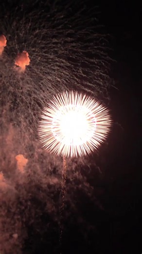 Huge 16" inch Firework Shells🔥💥 #fireworkshell #16inchshell #fireworkshow #fireworks #firework #feuerwerk #fuegosartificiales #pyro #pyrography #fyp #foryou | CharlesPyro Fireworks