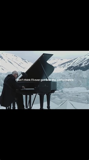 because wdym he’s floating in the Arctic just to give us a glimpse into how we can preserve it while playing so beautifully #ludovico #ludovicoeinaudi #greenpeace #composer #classicalmusic
