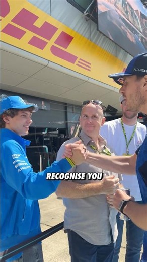 They meet once again! 🤜🤛 #F1 #MaxVerstappen #KimiAntonelli