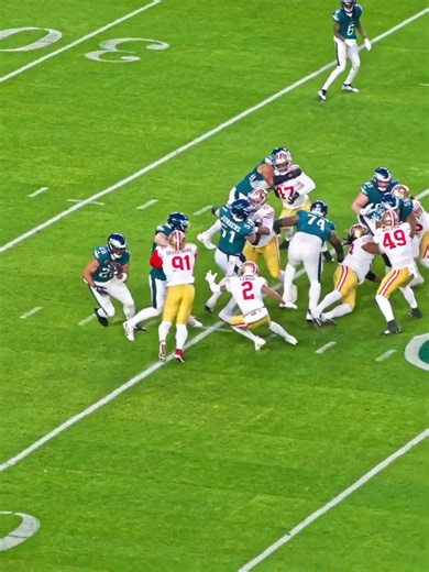 Saquon is shifty with it 😮‍💨 #shorts