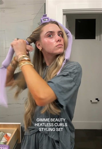 LOYAL (yes in all caps) to the heatless curls and this is a new curler im trying which seems really promising the fabric of the rod is like a microfiber really breathable I have a feeling I’ll love anywho this is my heatless curls tutorial and the only way I curl my hair 😌 #heatlesscurlstutorial #heatlesscurlsovernight #overnightcurlstutorial #heatlesscurlshack #heatlesshair @gimme beauty