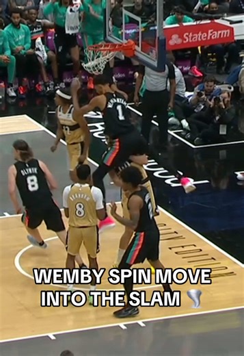 Wemby’s Impressive Spin Move and Slam