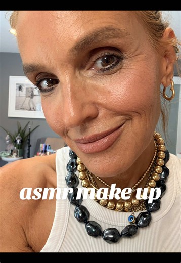 Quick and easy make up routine 🔥 https://shop-with-caroline.com/ojqlgnkn3e #motivation #glowymakeup #glowingskin #tanskinmakeup #smokeyeye