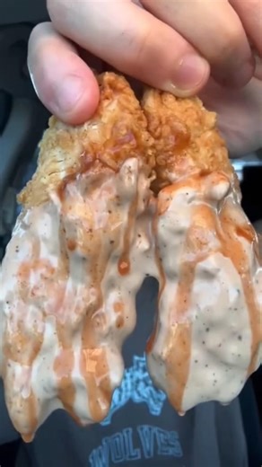 American Guy Tries Popular Fast Food in the USA 🇺🇸 | Real Street Food Vibes