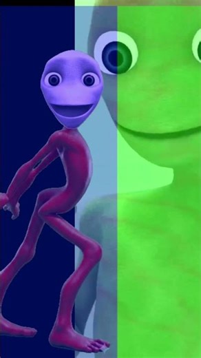 POV: You saw the Green Alien in Times Square 😱🕺 #aliendance