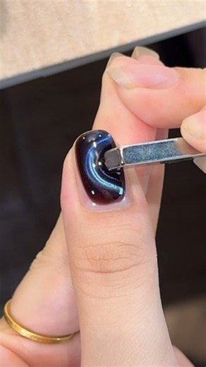 Cat eye nail design idea 2210