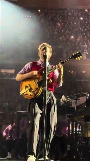 Harry Styles singing Sign of the Times at MSG Night 19 - October 7, 2026