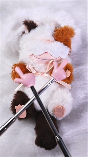 THIS CALICO LABUBU IS JUST CHILLING… TOO ADORABLE!😻🌟☺️#labubu #shorts #unboxing