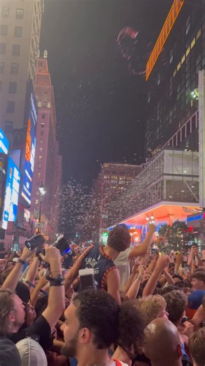 The Knicks are up 2-0 in the FinalsNEW YORK CITY IS GOING NUTS!