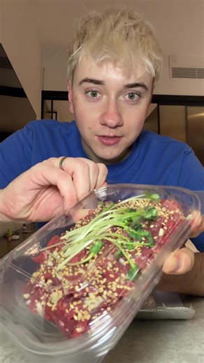 Delivery yukhoe in Korea! | beef tartare