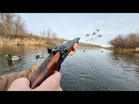 Duck Hunting Random Spots on a 10-Mile River Float!