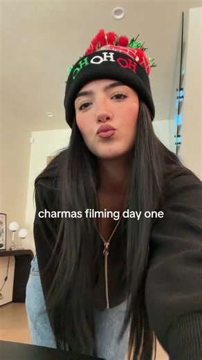 charli d’amelio (@charlidamelio)’s video of charli d'amelio