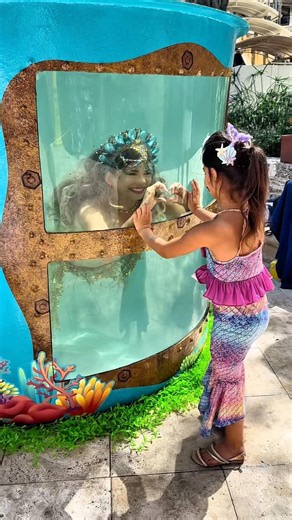 Peak mermaid season is here! 💖☀️ #mermaid #professionalmermaid
