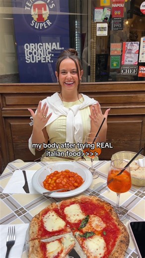 all of a sudden Italian food in Canada taste awful😭 I have never tasted food this good OMFG #gir#girlsa#italye#trenda#travel