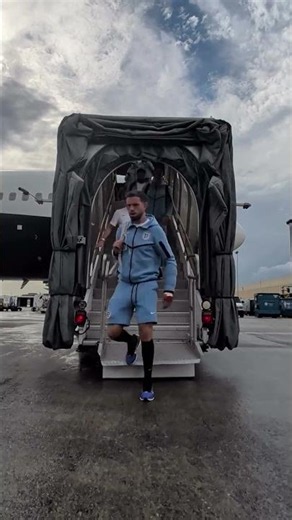 Touchdown for England ahead of the World Cup semifinal! 🛬 (via england/IG)