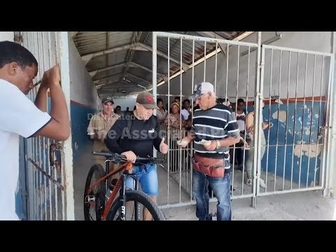 From beauty to transportation, a lack of water and power forces Cubans to change their routines
