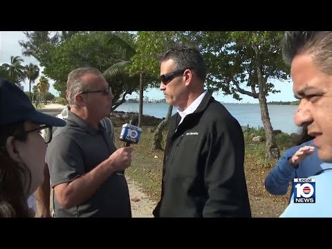 Local 10 reporter threatened with arrest while questioning Miami-Dade mayor in public park