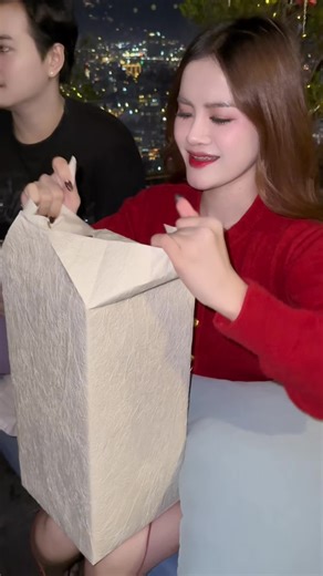 Christmas Gift Unboxing with CEO Miss Sunflower Brand