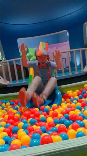 Go down the 🌈 🛝 RAINBOW Slide into a magic ball pit! #shorts