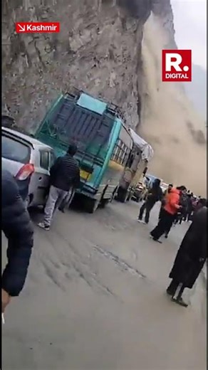 Massive Landslide Hits Srinagar Baramulla Uri Highway