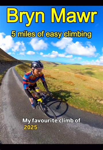 My favourite climb of 2025 was Bryn Mawr by Borth in Mid Wales. 🏴󠁧󠁢󠁷󠁬󠁳󠁿⛰️🚴‍♂️ Gentle with an average of 5% and max 7%. Anyone can have a go at this one! 📍 location with @what3words ///awoke.topics.nicely #cycling #ukcycling #cyclinguk #cyclingclimb #cyclingclimb