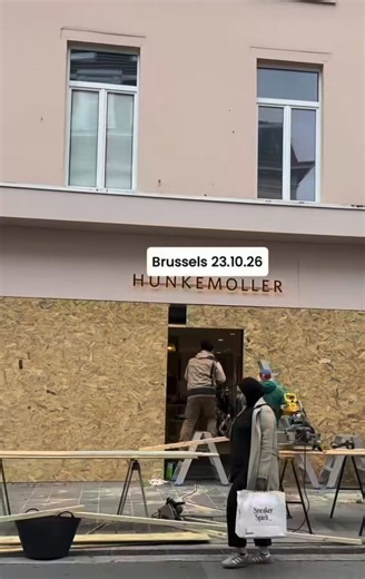 Massive riots and looting raids are expected to take place in cities across France and Belgium tomorrow.Shopkeepers spent all day boarding up their stores today in Brussels.We don’t have to live this way… https://t.co/pYY87cLPzk