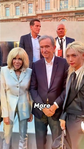 Why Didn't Zendaya Stand Up To Greet Brigitte Macron?#Zendaya #BrigitteMacron #CelebrityNews