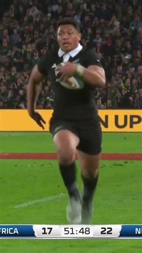 Caleb Clarke’s UNSTOPPABLE finish against the Springboks