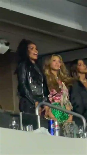 Destiny's Child Reunite At Jay-Z concert in Los Angeles