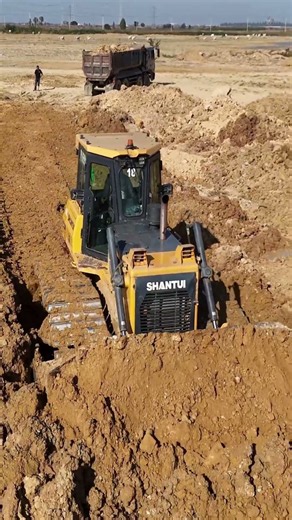 🚜 The work of a bulldozer! Transforming rough, uneven ground into a flat surface 💪