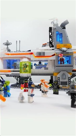 This SPACE SET is AMAZING! Lumibricks Alien Frontier Bounty Hub #lumibricks #legospace