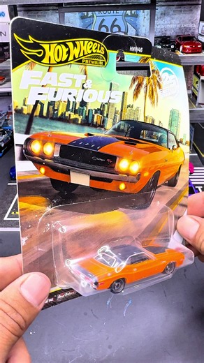 1970 Dodge Challenger R/T (2/5) from the Hot Wheels Premium Fast & Furious 25th Anniversary series #hotwheels #fastandfurious #dodgechallenger #hotwheelscollector