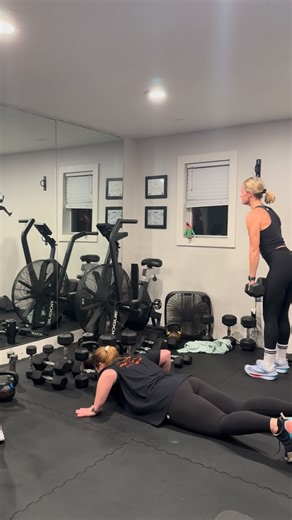 Beth Bush on Instagram: "12 Days of Christmas Workout 🎄GFWB🎄"