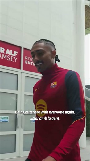 How was Raphinha's first training session? 🇧🇷 #fcbarcelona #shorts #raphinha