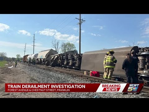 Emergency officials respond after Franklin train derailment