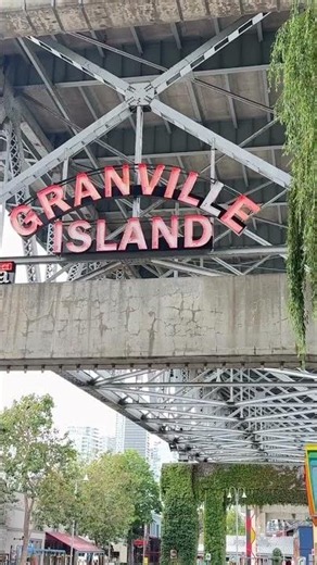 Wandering around the downtown Vancouver, Canada