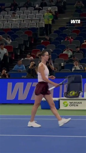 Full steam ahead! 🚂 Elina Svitolina defeats Guo in straight sets and moves on in Wuhan. #WTA #Tennis