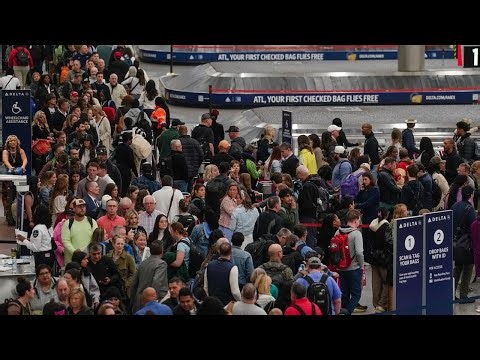 Airport delays worsen as Senate fails to advance DHS funding bill