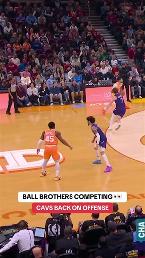 The Ball brothers are showing out tonight 👀