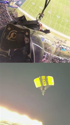 Bringing this energy into the new year 🪂 #parachute #skydiving #soldierfield