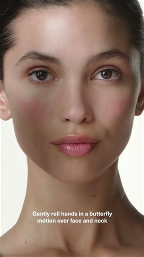 How to: The Treatment Lotion Hydrating Mask | La Mer