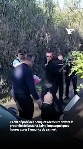 Décès de Brigitte Bardot: en images, les hommages des fans à la Madrague