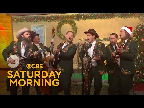 Saturday Sessions: Old Crow Medicine Show performs "Holly Jolly Christmas"