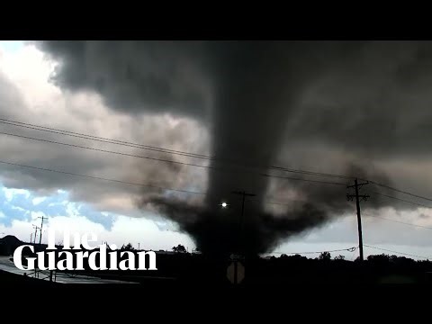 Tornado tears through homes and closes roads in northern Oklahoma