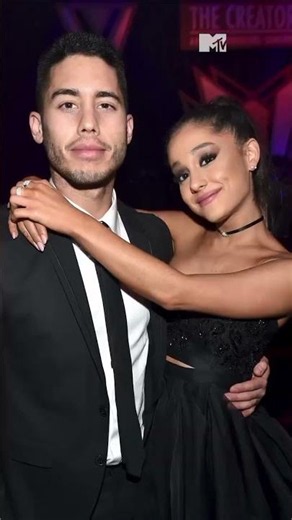 Ariana Grande has once again changed her lyrics about Ricky during her show in New York City 🎵